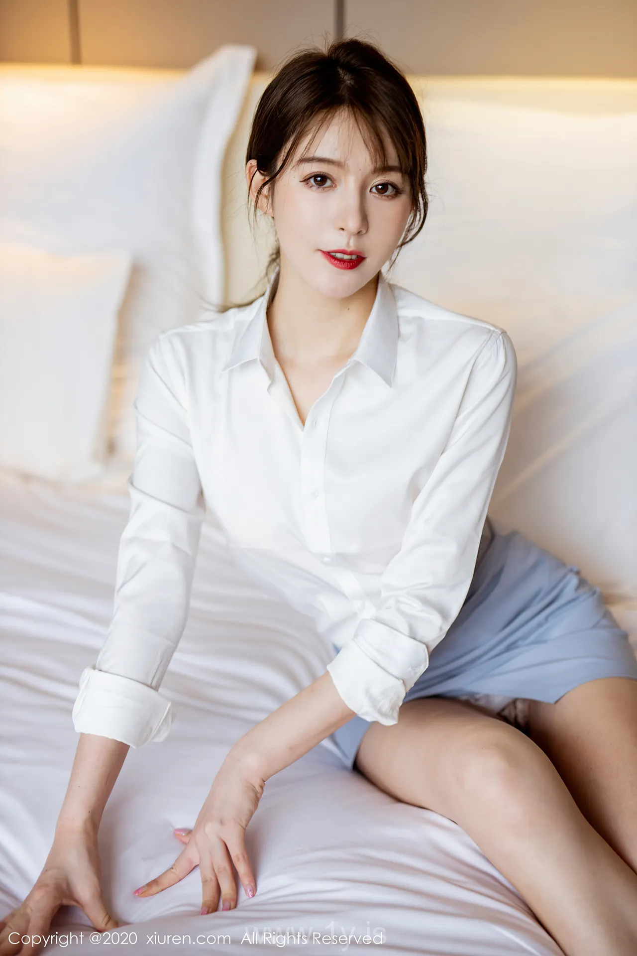XIUREN(秀人网) NO.2350 Knockout & Classy Chinese Chick yoo优优
